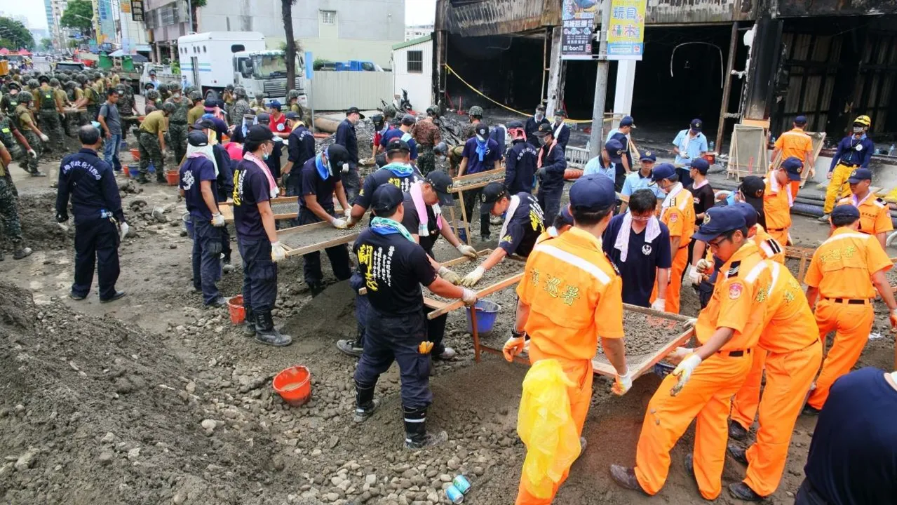 民眾通報「聞到瓦斯味」仍來不及阻止！高雄氣爆成台灣人傷痛記憶