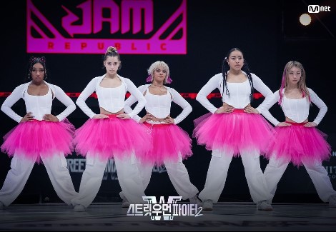 《街頭女戰士》、《了不起！舞社》看起來！10大中韓街舞節目　燃起你的熱舞魂