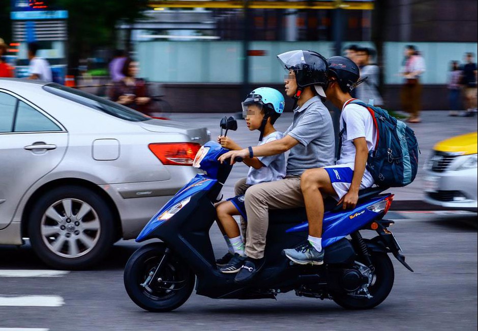 機車族注意！不抽菸的牧師夫婦卻得肺腺癌　醫師曝五大高風險族群