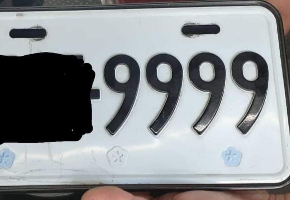 A到「9999」車牌要賠一萬六合理嗎？冷知識打臉一票網友