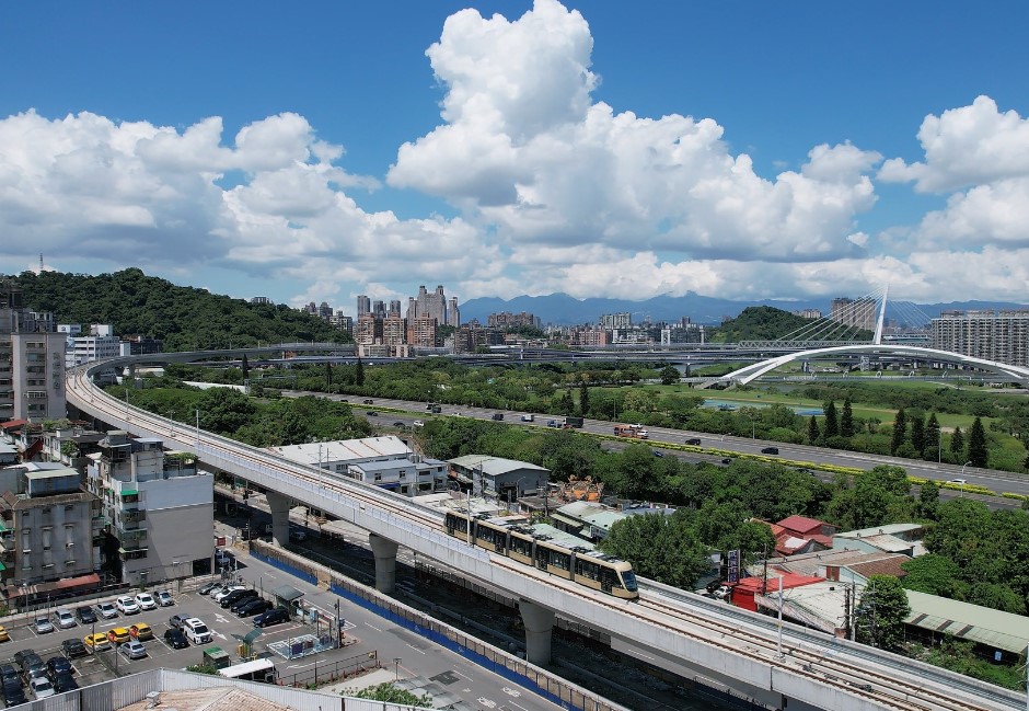 安坑輕軌今通車！助攻預售市場翻紅盤　建物3大隱憂要注意