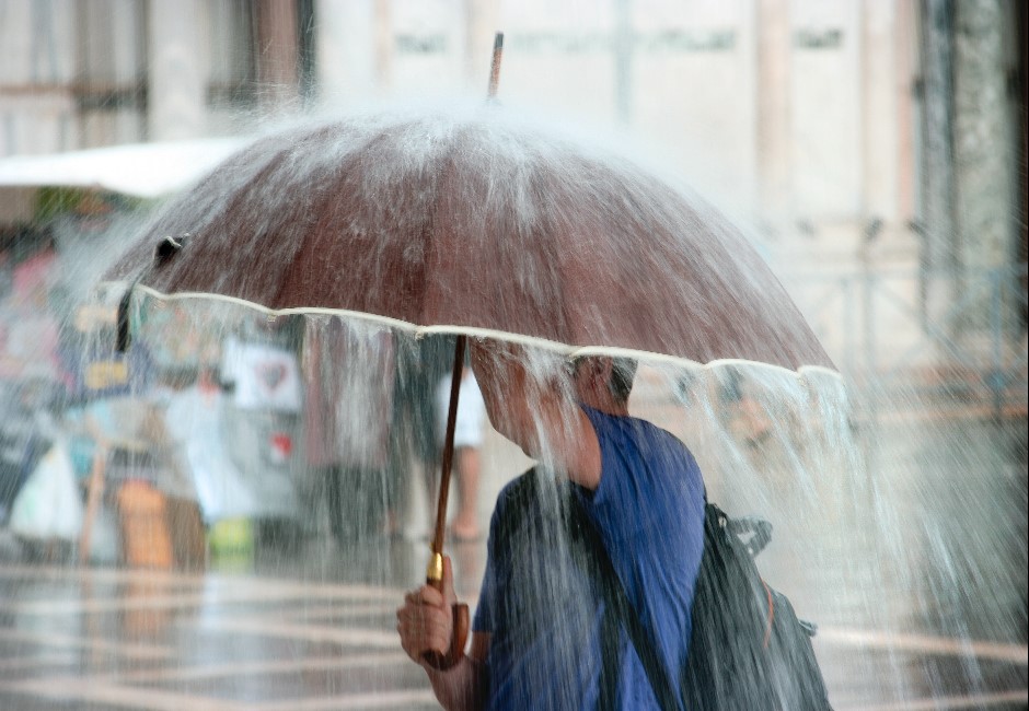 一夜氣溫大跳水！北部低溫剩13.6度「雨區曝光」　下週恐迎今年首颱「珊瑚」