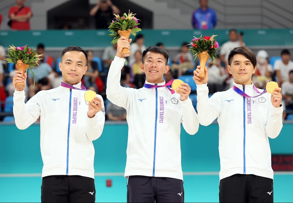 杭州亞運／高興得太早！南韓滑輪選手提早慶祝「慘丟金牌」　台灣「0.01秒」之差逆轉摘金