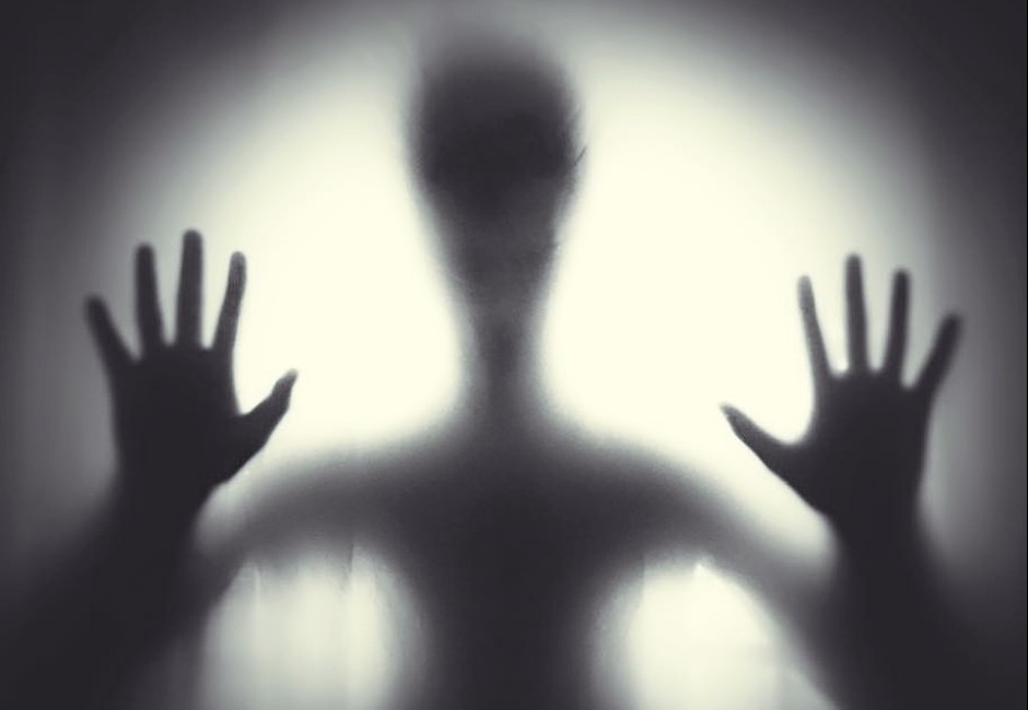 驚恐!男網友想聽鬼故事,Siri九字回應讓他毛骨悚然