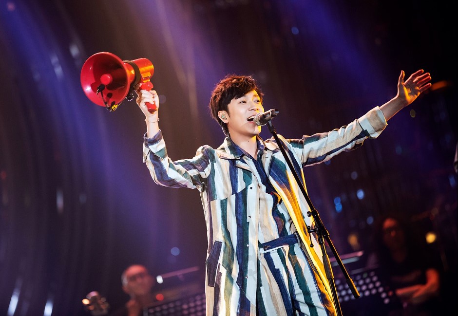 陸網友痛譙「吳青峰抄襲蘇打綠」粉絲笑瘋:連長相也抄襲呢!