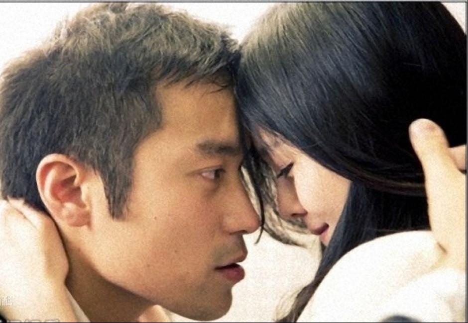 「國民老公」張孝全愛妻照曝光!遛狗曬逆天長腿讓無緣太太們心碎