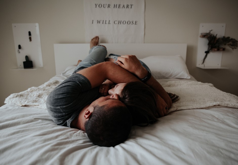 老公啪啪啪早洩怎麼辦?醫師「鼓勵代替責罵」:還有救!