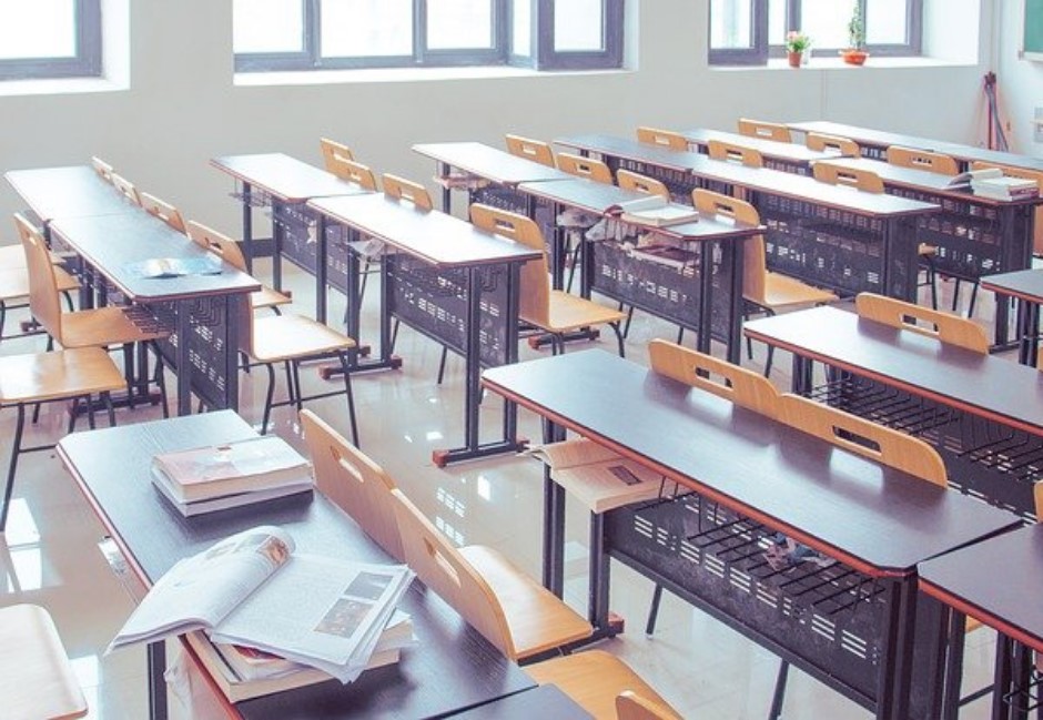 「國高中上課時間改9:30」你支持嗎?提案破萬人附議 大數據揭正反方吵什麼