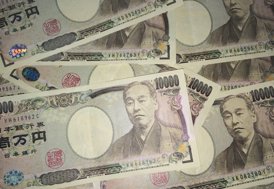 安倍遭槍擊震驚股匯!日股期指翻黑、日圓急漲