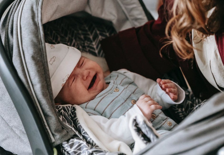 「租房」錯了嗎?嬰兒常被樓上鄰居噪音嚇哭 寫小紙條提醒反被嗆:接下來會更吵