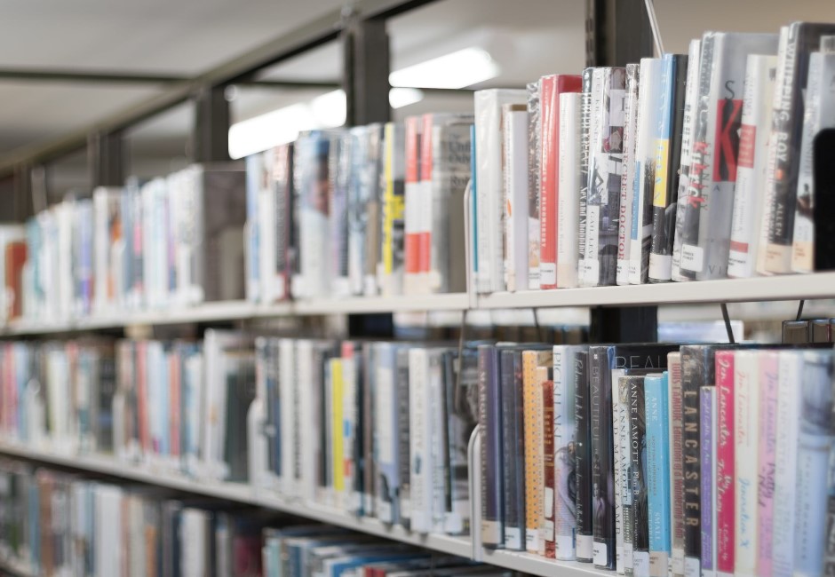 電商價格戰壓迫實體通路!出版業者連署要求立法規範新書折扣