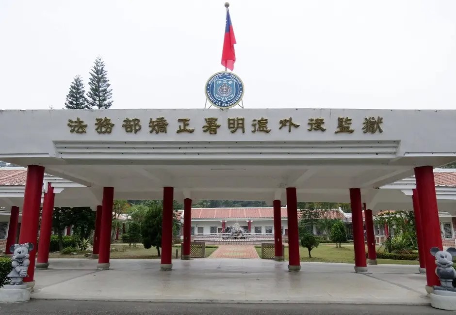 學長白死了!「外役監」聲量單日破1萬7 政府拚9月修法救選情?