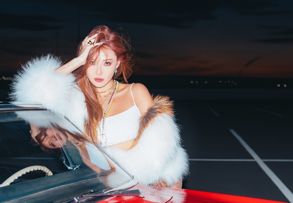 「開腿自摸」遭控猥褻!MAMAMOO華莎撇18禁爭議低潮 新單曲〈I Love My Body〉反擊酸民惡評