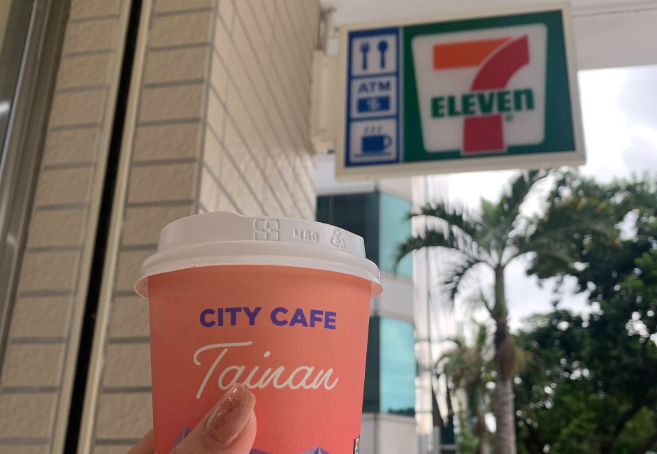 7-11咖啡寄杯「隱藏貼心服務」曝光!他嫌落後反被網揪4點:滿滿人情味
