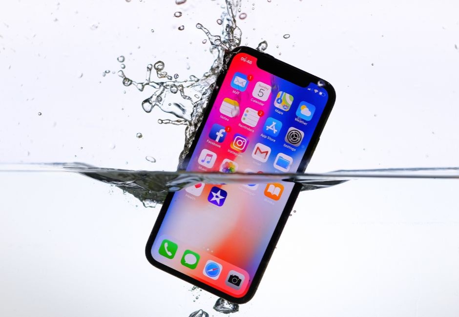 「iPhone進水」趕快放米缸?果粉常見錯誤3做法 Apple官方闢謠:千萬別這樣
