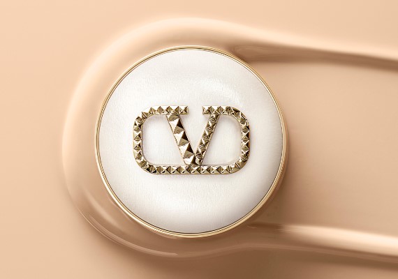 FB/Valentino Beauty