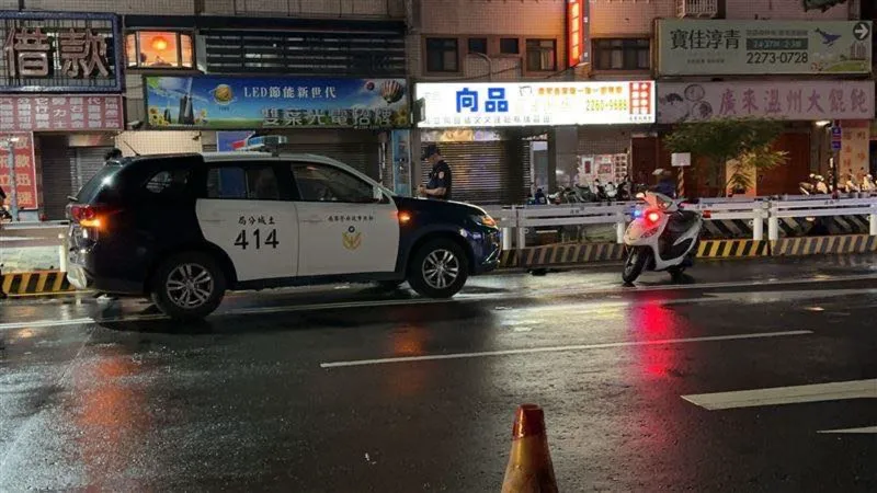 毒蟲拒檢「踩油門拖行再撞圍欄」!土城清水派出所長傷重不治 網路關注揭曉焦點與不捨