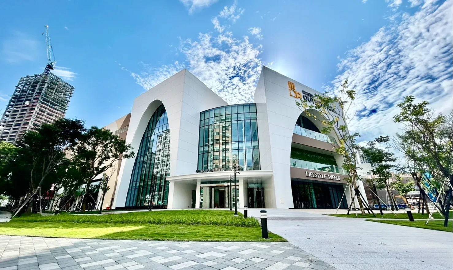 三井OUTLET二館開幕爆人潮!林口交通癱瘓卻助房價?專家這樣說