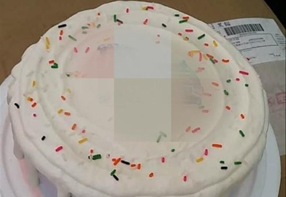 上千元的客製變形金剛蛋糕只多了片貼紙？網酸：是「刻薄文」