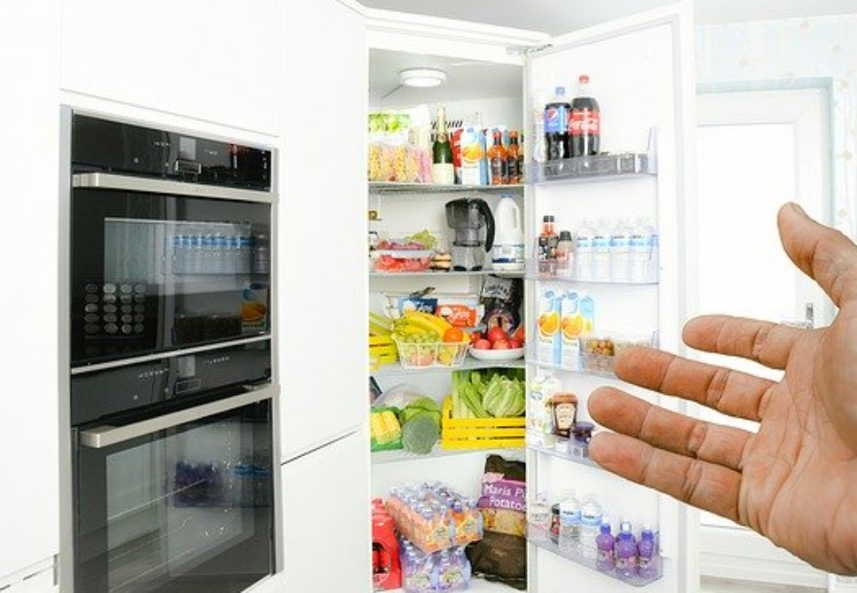冰箱「神秘分隔」能幹嘛？冰箱門為何有磁力？3大設計藏實用巧思
