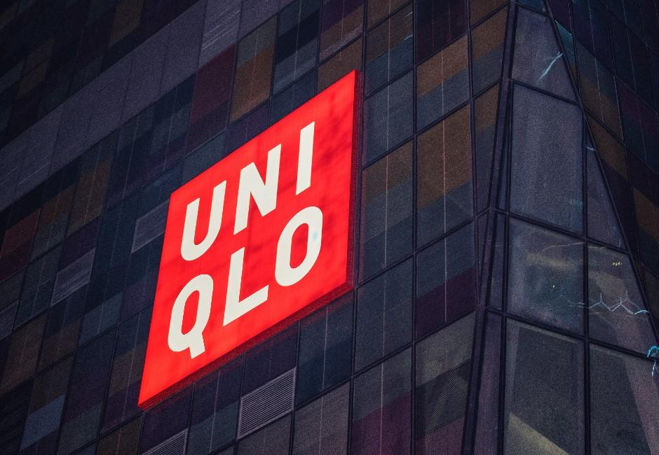 陸瘋童裝穿搭風！UNIQLO衣服被試穿到變形、留口紅印