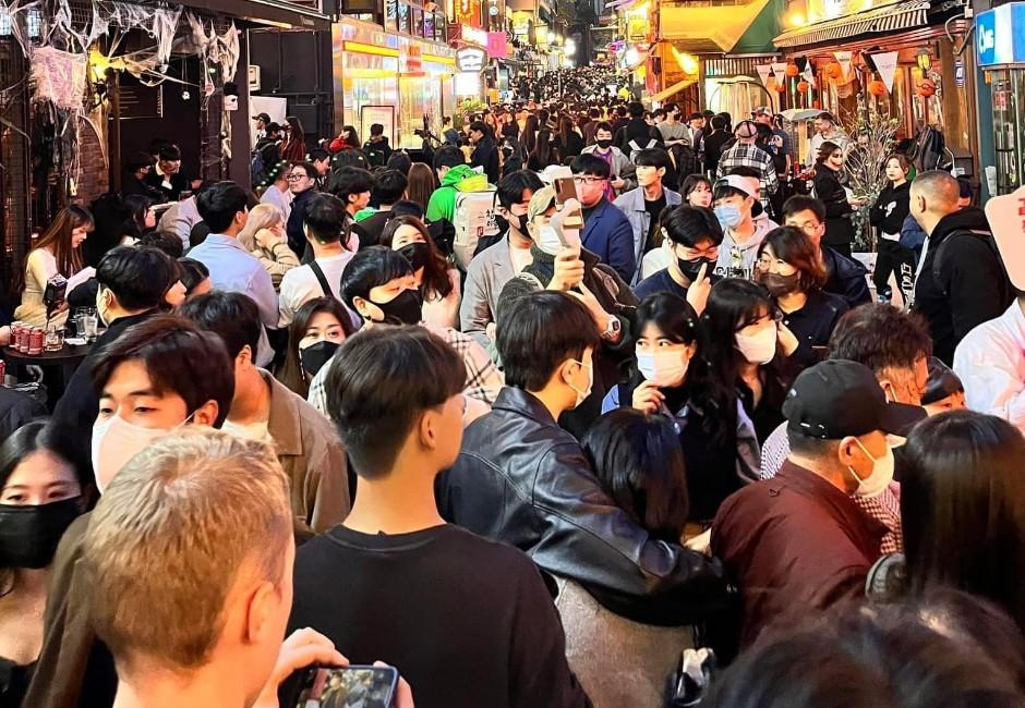 韓梨泰院斜坡窄巷成致命關鍵！為何台灣跨年、演唱會擠上萬人卻少意外？