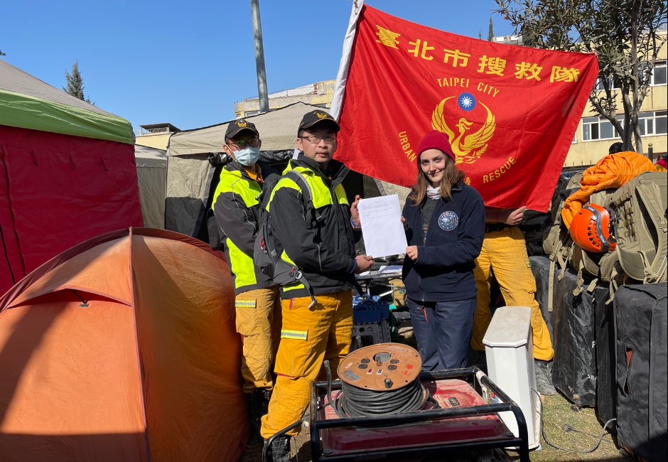 把愛留下！台灣搜救隊離開土耳其 暖捐重要裝備給當地救災