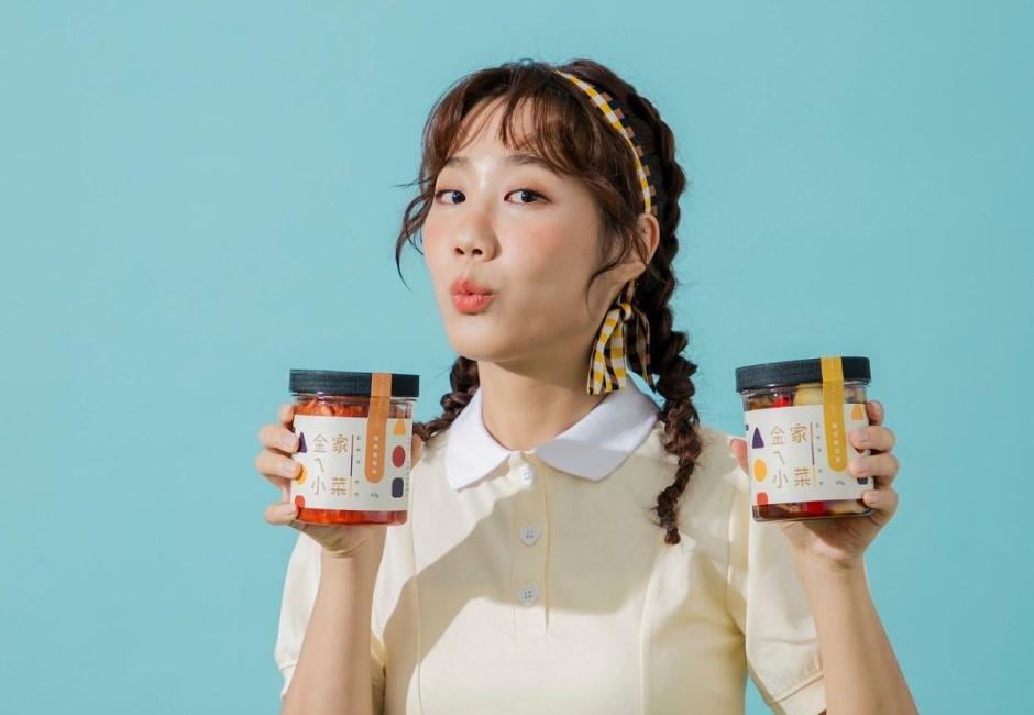 百萬YouTuber金針菇出包了？韓食品牌「金家ㄟ」含違規添加物　這些品項緊急停售+退費