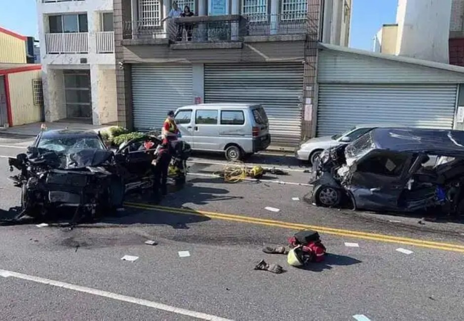 VOLVO瑞典坦克超高速爆碎！宜蘭狂撞兩車3死「母女噴飛」　剩駕駛重傷：想趕上課